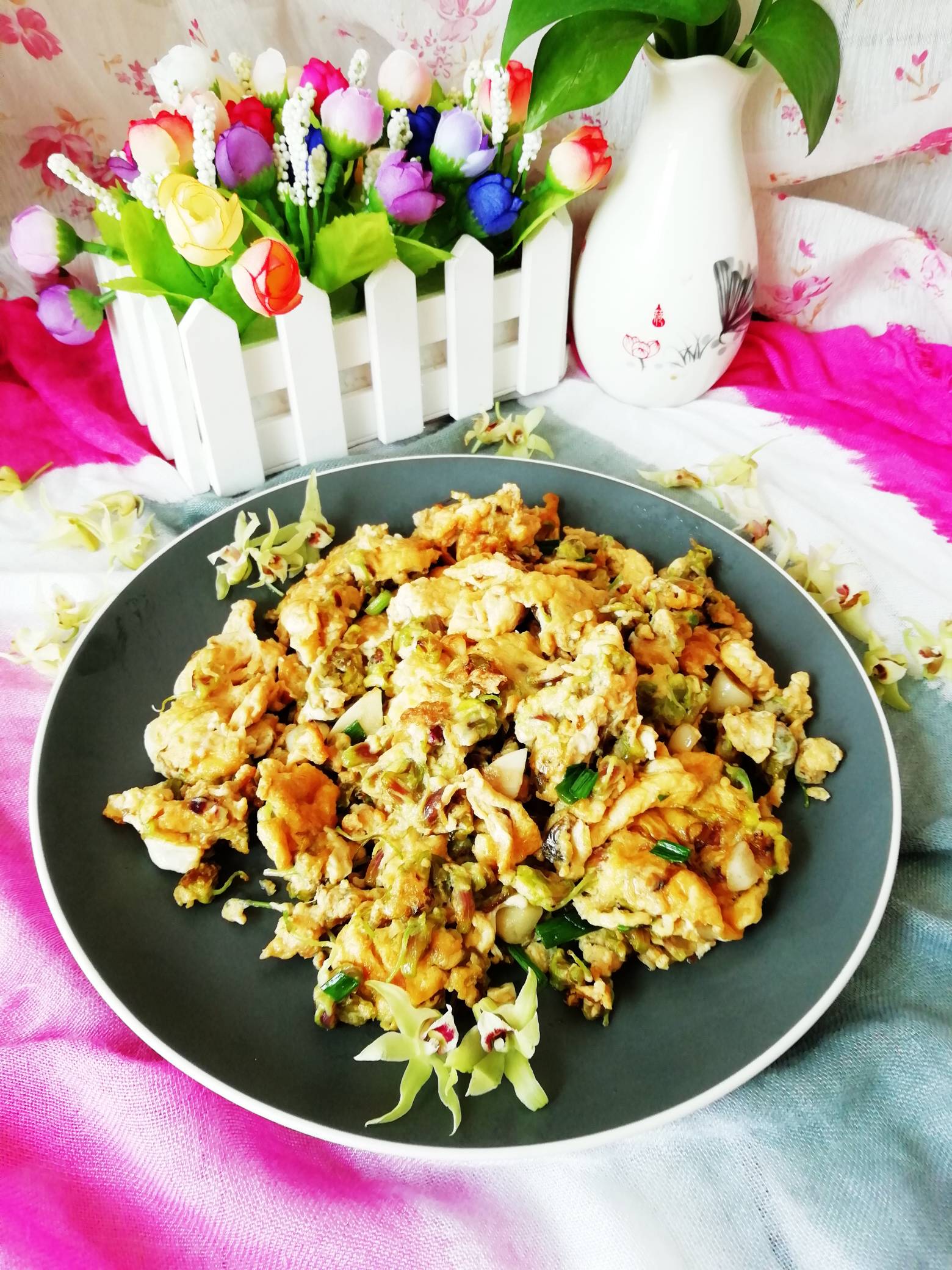 石斛花炒雞蛋的做法-咸鮮味炒菜譜-易網健康養生網 石斛花炒雞蛋的做法-咸鮮味炒菜譜