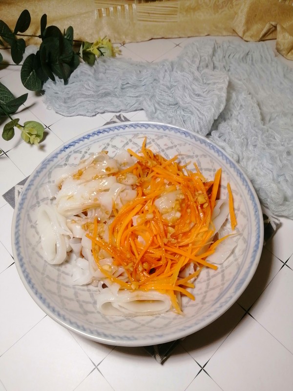 簡(jiǎn)簡(jiǎn)單單也不失美味~~簡(jiǎn)易版涼皮的做法-家常味蒸菜譜