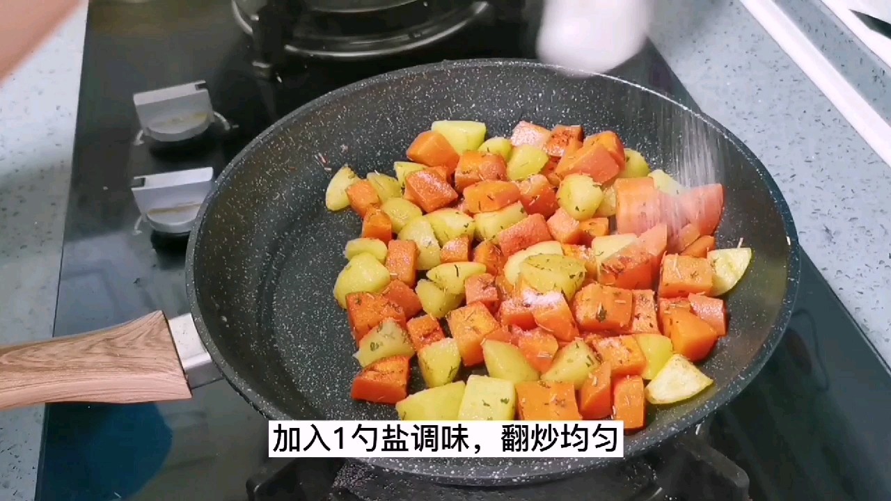 飽腹感極強(qiáng)的沙拉拼盤(pán)，蔬菜，雞蛋，肉應(yīng)有盡有的做法-其它口味炒菜譜