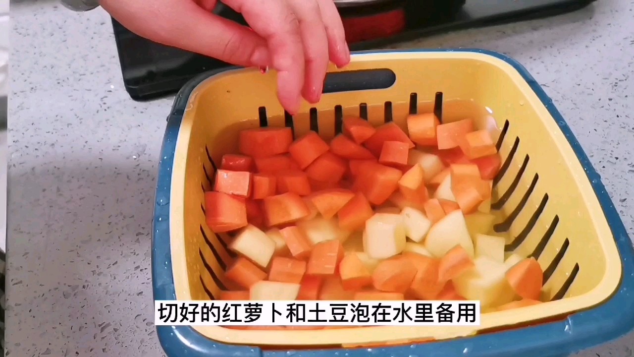 飽腹感極強(qiáng)的沙拉拼盤(pán)，蔬菜，雞蛋，肉應(yīng)有盡有的做法-其它口味炒菜譜
