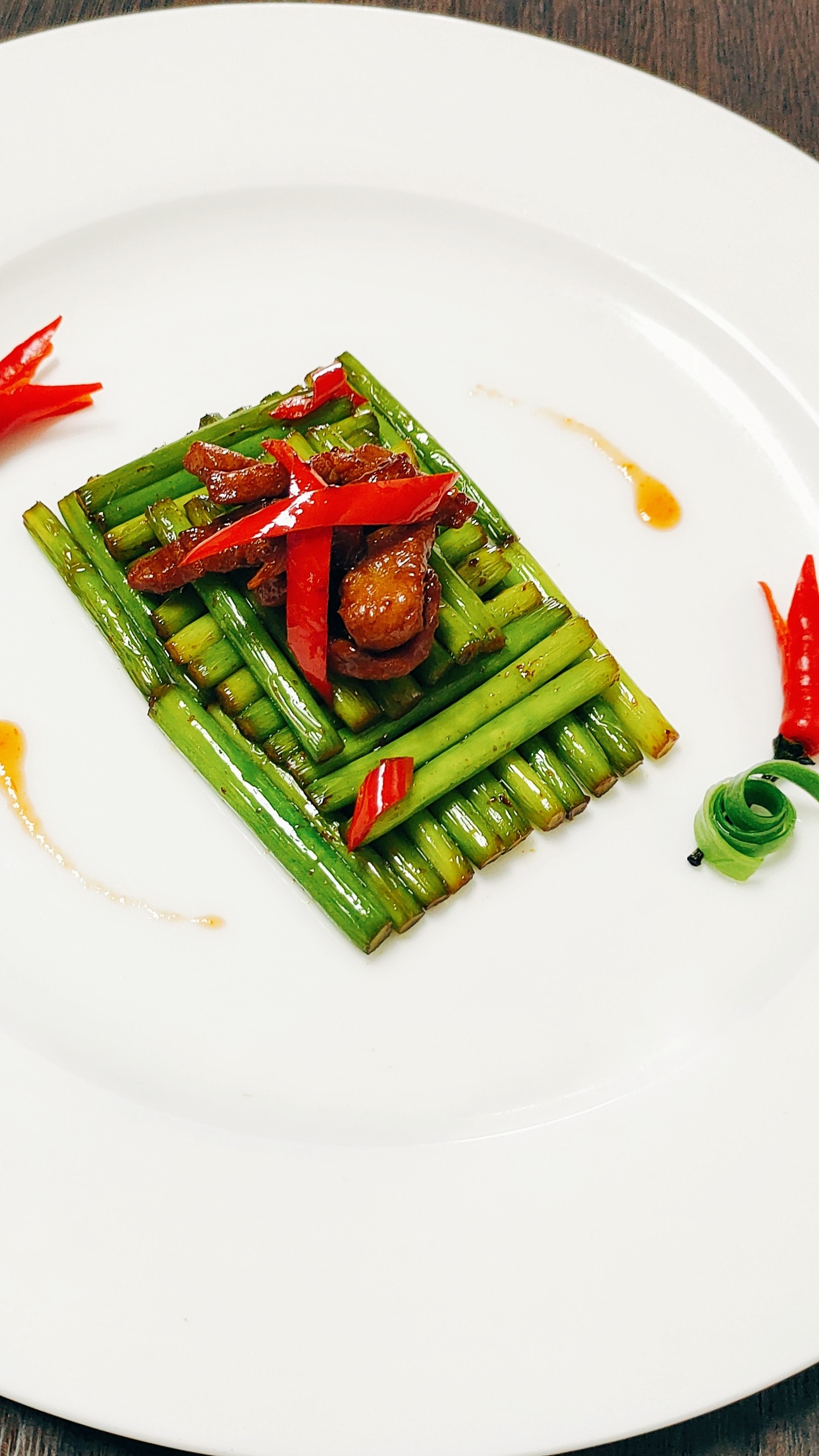 蒜薹炒肉的做法-家常味炒菜譜-易網(wǎng)健康養(yǎng)生網(wǎng) 蒜薹炒肉的做法-家常味炒菜譜