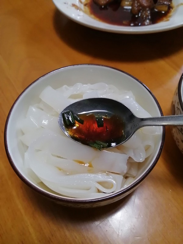 簡簡單單也不失美味~~簡易版涼皮的做法-家常味蒸菜譜