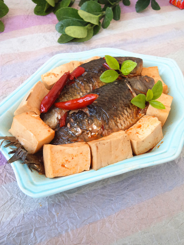 豆腐燒鯽魚(yú)的做法-咸鮮味燒菜譜