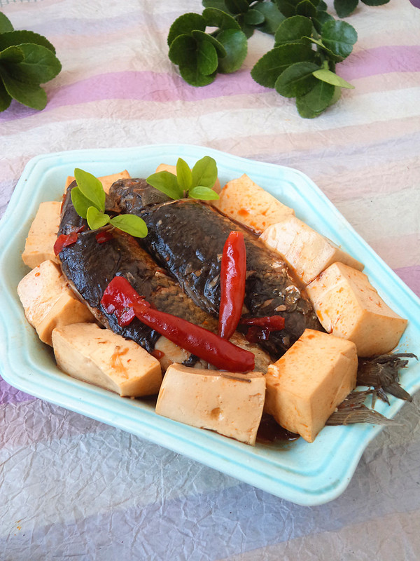 豆腐燒鯽魚(yú)的做法-咸鮮味燒菜譜