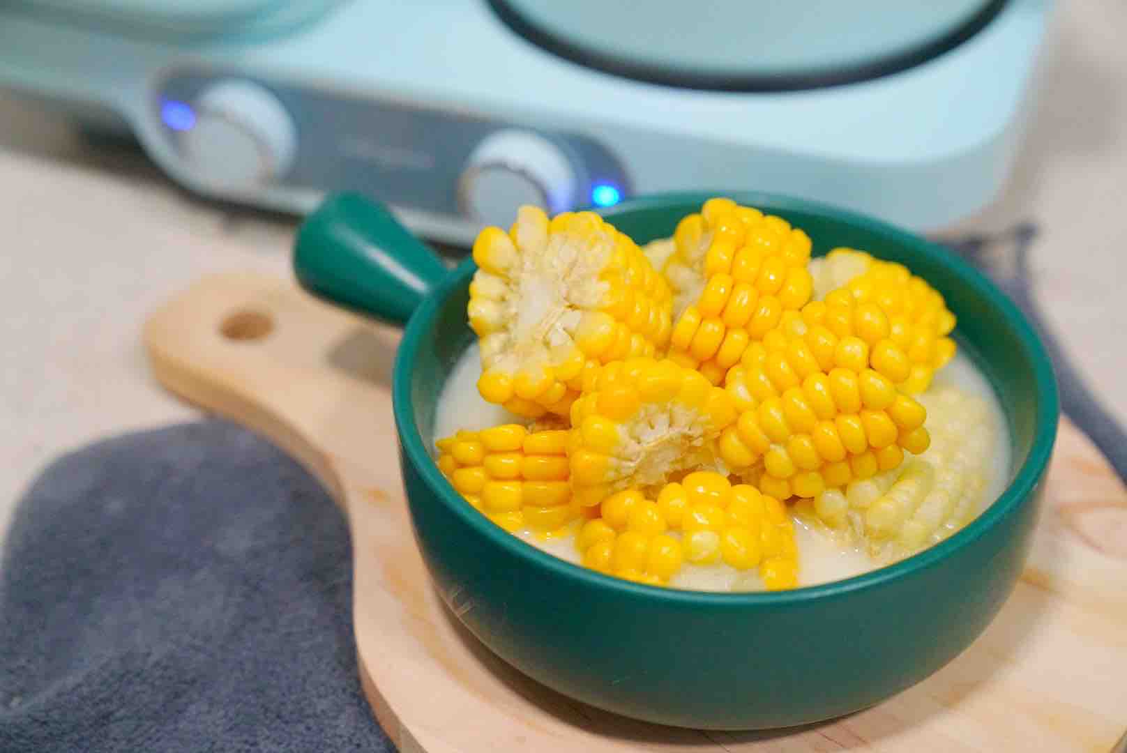 奶香玉米的做法-甜味煮菜譜-易網健康養生網 奶香玉米的做法-甜味煮菜譜
