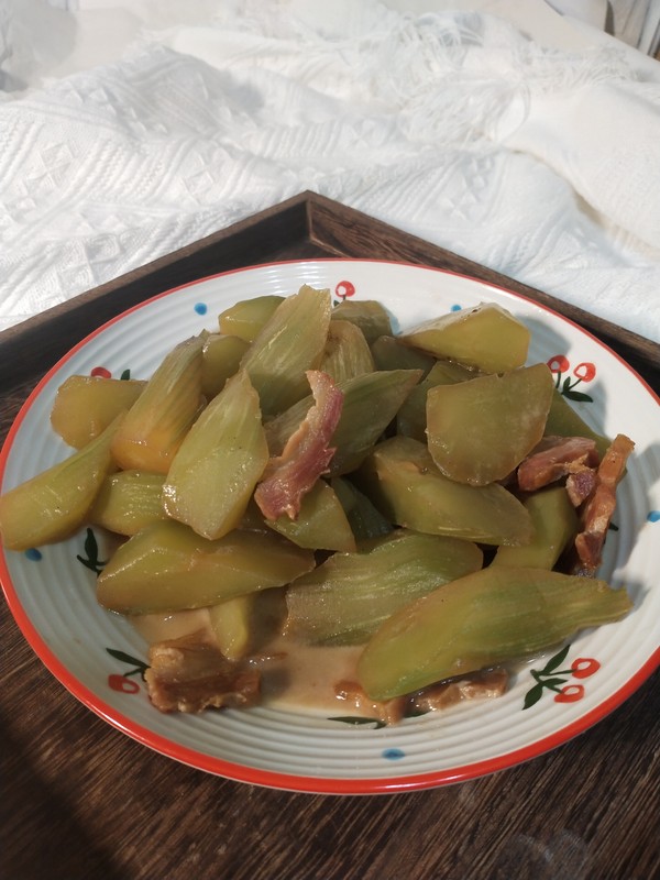 臘肉燉萵苣的做法-咸鮮味燉菜譜-易網(wǎng)健康養(yǎng)生網(wǎng) 臘肉燉萵苣的做法-咸鮮味燉菜譜