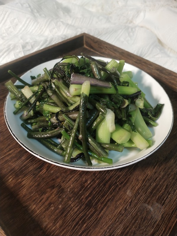 清炒紅菜苔的做法-家常味炒菜譜-易網(wǎng)健康養(yǎng)生網(wǎng) 清炒紅菜苔的做法-家常味炒菜譜