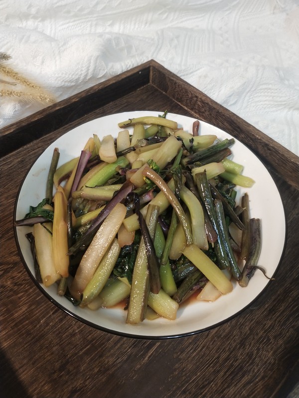 酸辣菜苔的做法-酸辣味炒菜譜-易網(wǎng)健康養(yǎng)生網(wǎng) 酸辣菜苔的做法-酸辣味炒菜譜