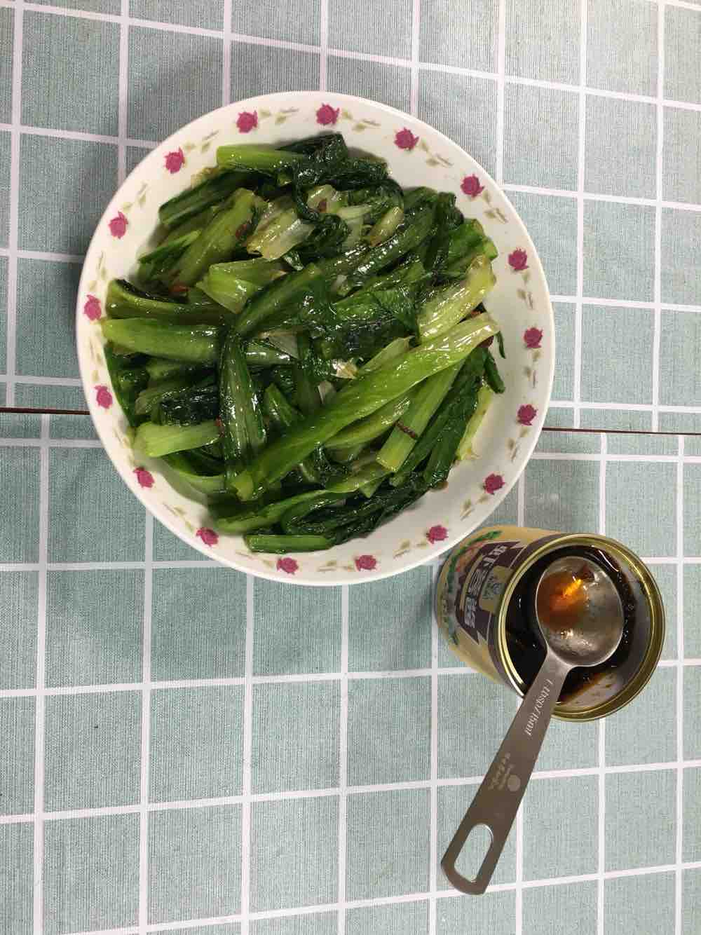 油麥菜加這種醬炒不比豆豉鯪魚油麥菜味道差的做法-其它口味炒菜譜-易網(wǎng)健康養(yǎng)生網(wǎng) 油麥菜加這種醬炒不比豆豉鯪魚油麥菜味道差的做法-其它口味炒菜譜