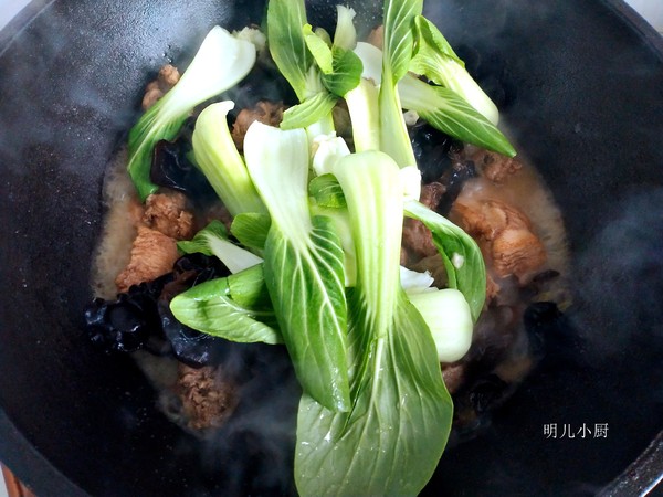 木耳燉雞的做法-家常味燉菜譜-易網(wǎng)健康養(yǎng)生網(wǎng) 木耳燉雞的做法-家常味燉菜譜