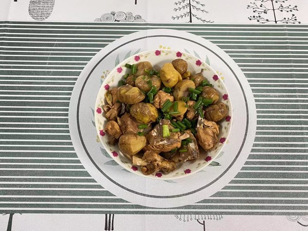 #冬至大如年#板栗燉雞的做法-家常味燉菜譜-易網健康養生網 #冬至大如年#板栗燉雞的做法-家常味燉菜譜