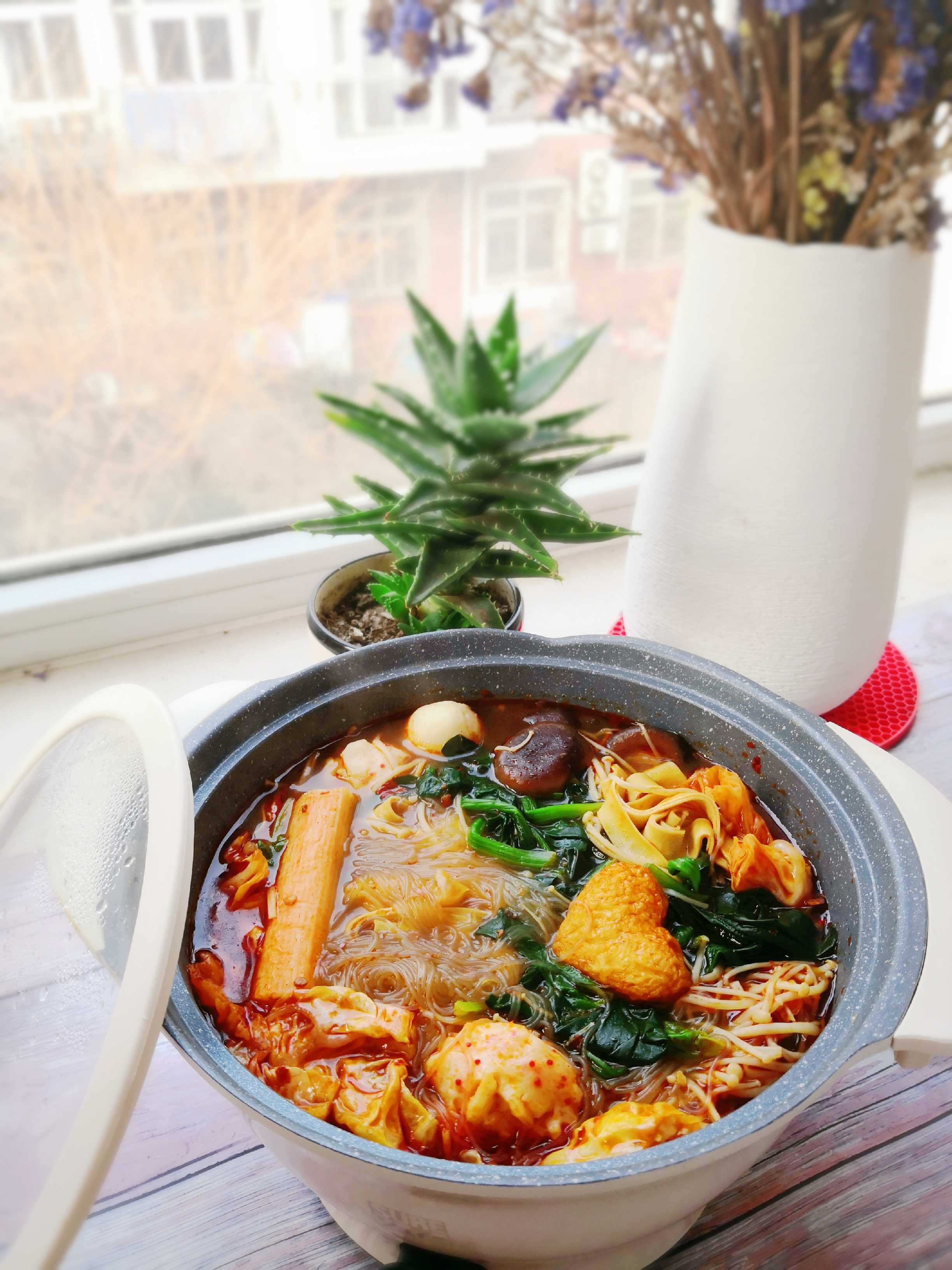 鮮香可口的麻辣燙的做法-香辣味煮菜譜-易網(wǎng)健康養(yǎng)生網(wǎng) 鮮香可口的麻辣燙的做法-香辣味煮菜譜