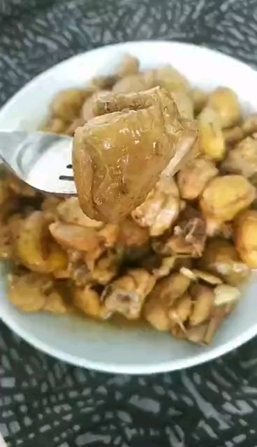 冬季，遇到這菜別錯過，軟爛鮮香又滋補(bǔ)的做法-家常味燉菜譜
