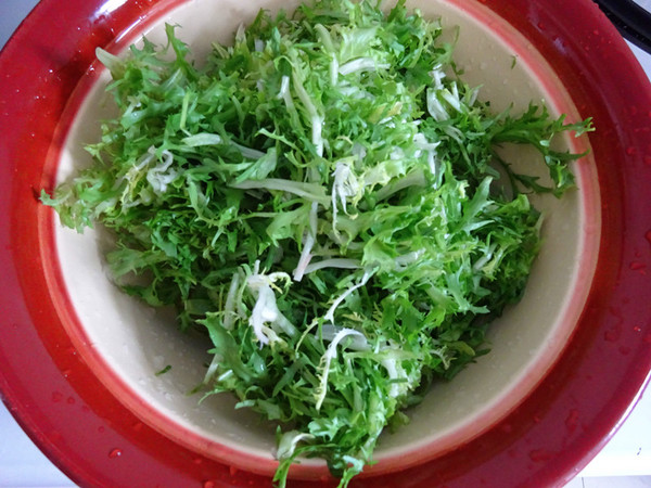 去火又瘦身的茄子拌苦菊的做法-咸鮮味拌菜譜-易網(wǎng)健康養(yǎng)生網(wǎng) 去火又瘦身的茄子拌苦菊的做法-咸鮮味拌菜譜