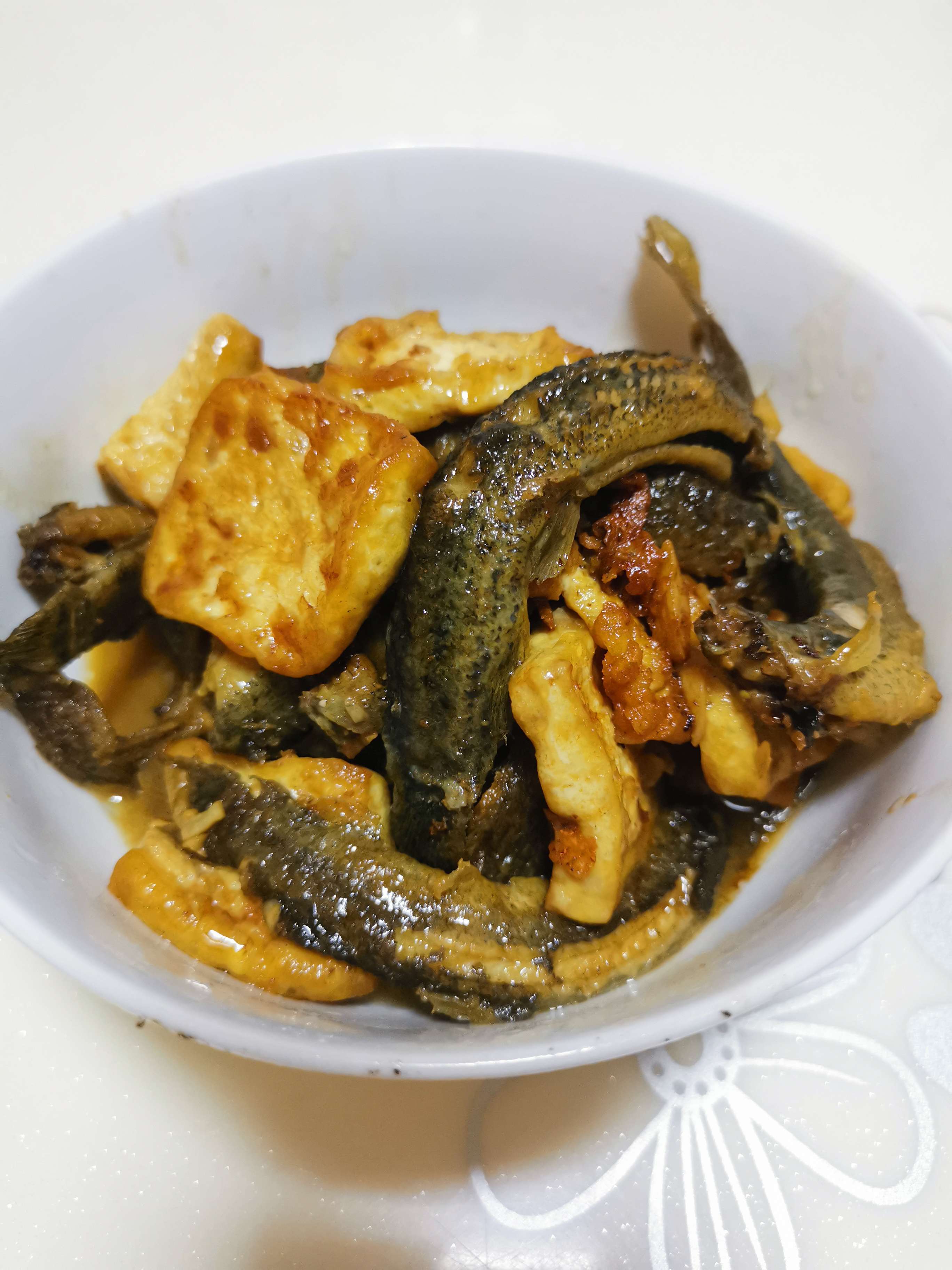 豆腐燜泥鰍的做法-家常味燜菜譜-易網健康養生網 豆腐燜泥鰍的做法-家常味燜菜譜