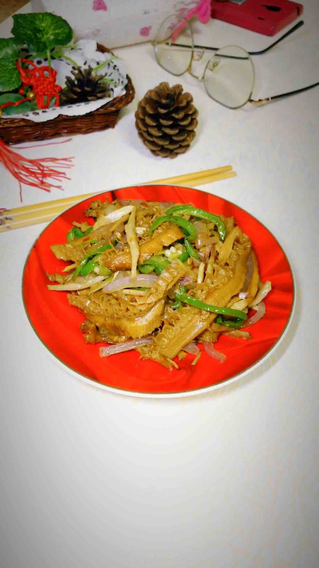 酸筍牛肚的做法-家常味炒菜譜-易網健康養生網 酸筍牛肚的做法-家常味炒菜譜