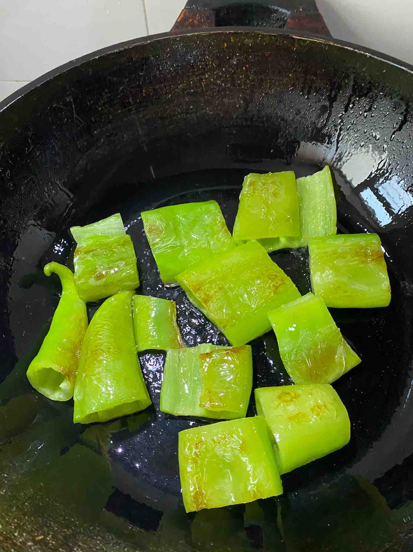 江湖烤魚的做法-香辣味烤菜譜-易網健康養生網 江湖烤魚的做法-香辣味烤菜譜