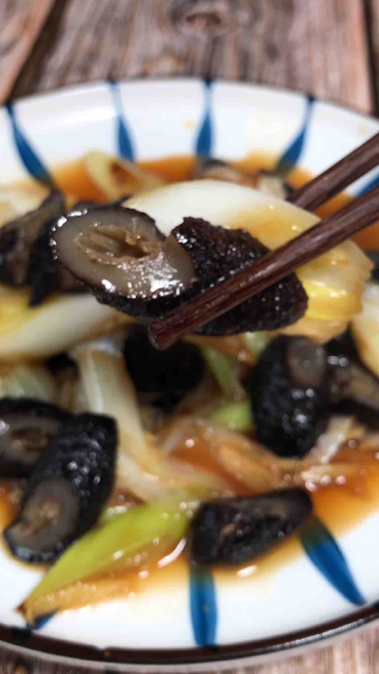 蔥燒海參的做法-家常味燒菜譜-易網健康養生網 蔥燒海參的做法-家常味燒菜譜
