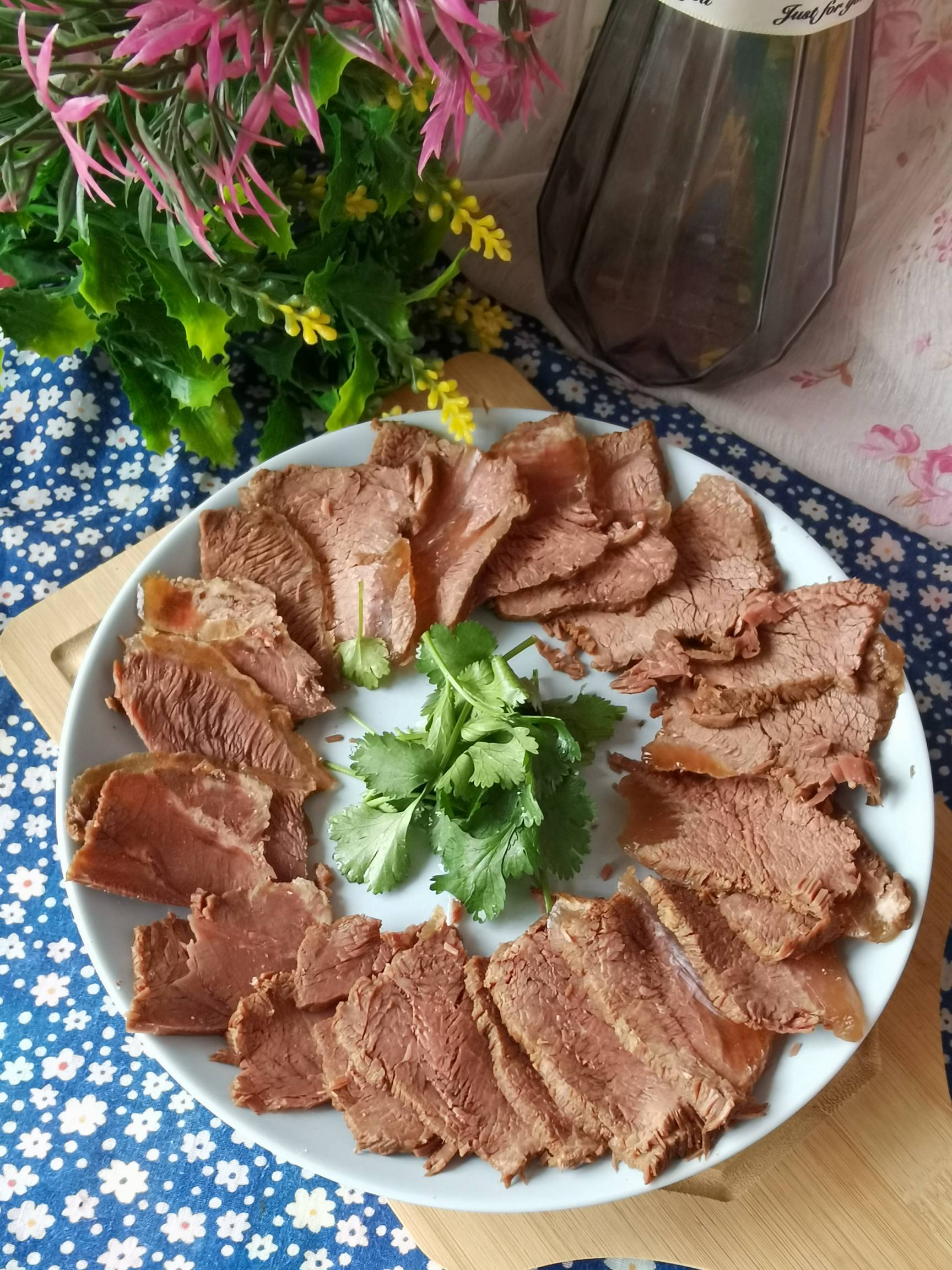 醬燜牛腱子的做法-咸鮮味燉菜譜-易網(wǎng)健康養(yǎng)生網(wǎng) 醬燜牛腱子的做法-咸鮮味燉菜譜