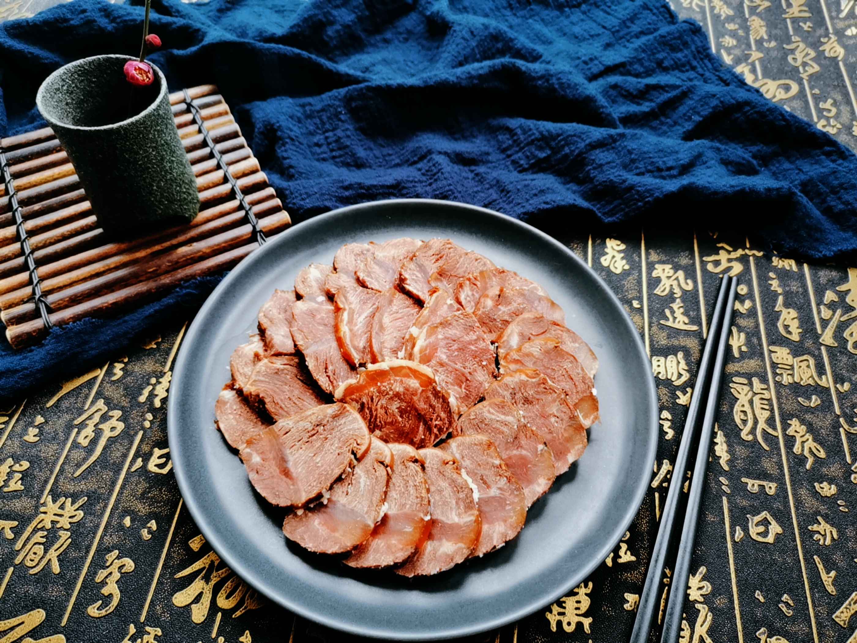 大口喝酒,大口吃肉,水滸醬牛肉客官嘗嘗看?的做法-咸鮮味醬菜譜-易網健康養生網 大口喝酒,大口吃肉,水滸醬牛肉客官嘗嘗看?的做法-咸鮮味醬菜譜