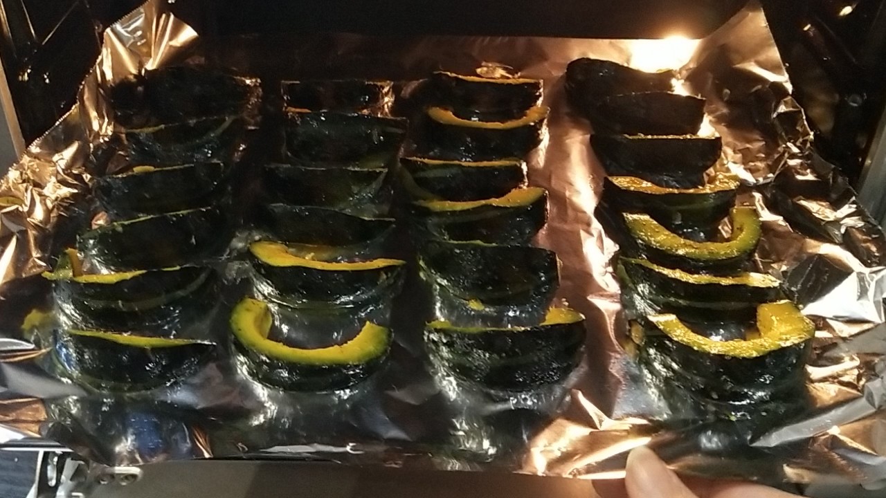 黑胡椒風(fēng)味烤貝貝南瓜的做法-家常味烤菜譜-易網(wǎng)健康養(yǎng)生網(wǎng) 黑胡椒風(fēng)味烤貝貝南瓜的做法-家常味烤菜譜