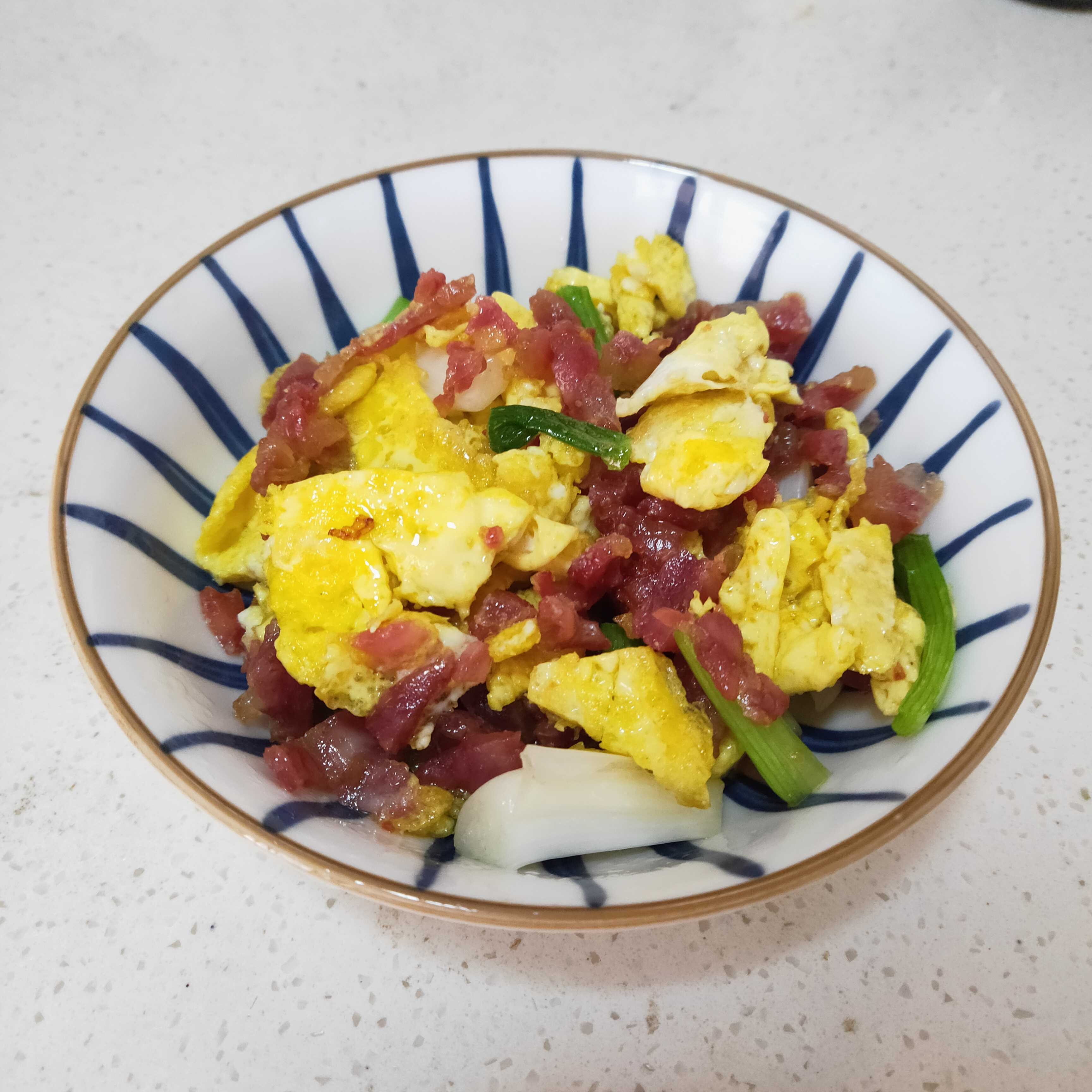 臘腸炒肉的做法-家常味炒菜譜-易網(wǎng)健康養(yǎng)生網(wǎng) 臘腸炒肉的做法-家常味炒菜譜