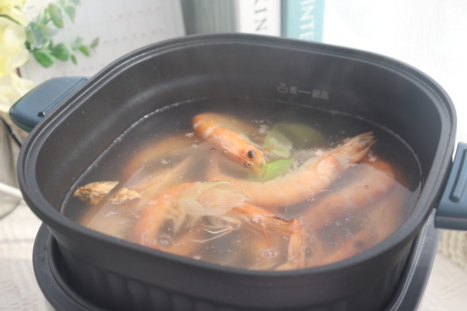 新年宴客菜之白灼蝦,清淡鮮香健康美味的做法-咸鮮味煮菜譜-易網健康養生網 新年宴客菜之白灼蝦,清淡鮮香健康美味的做法-咸鮮味煮菜譜