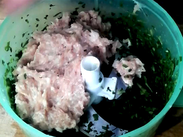 自制兩種火鍋肉丸，真材實料看得見！的做法-咸鮮味煮菜譜