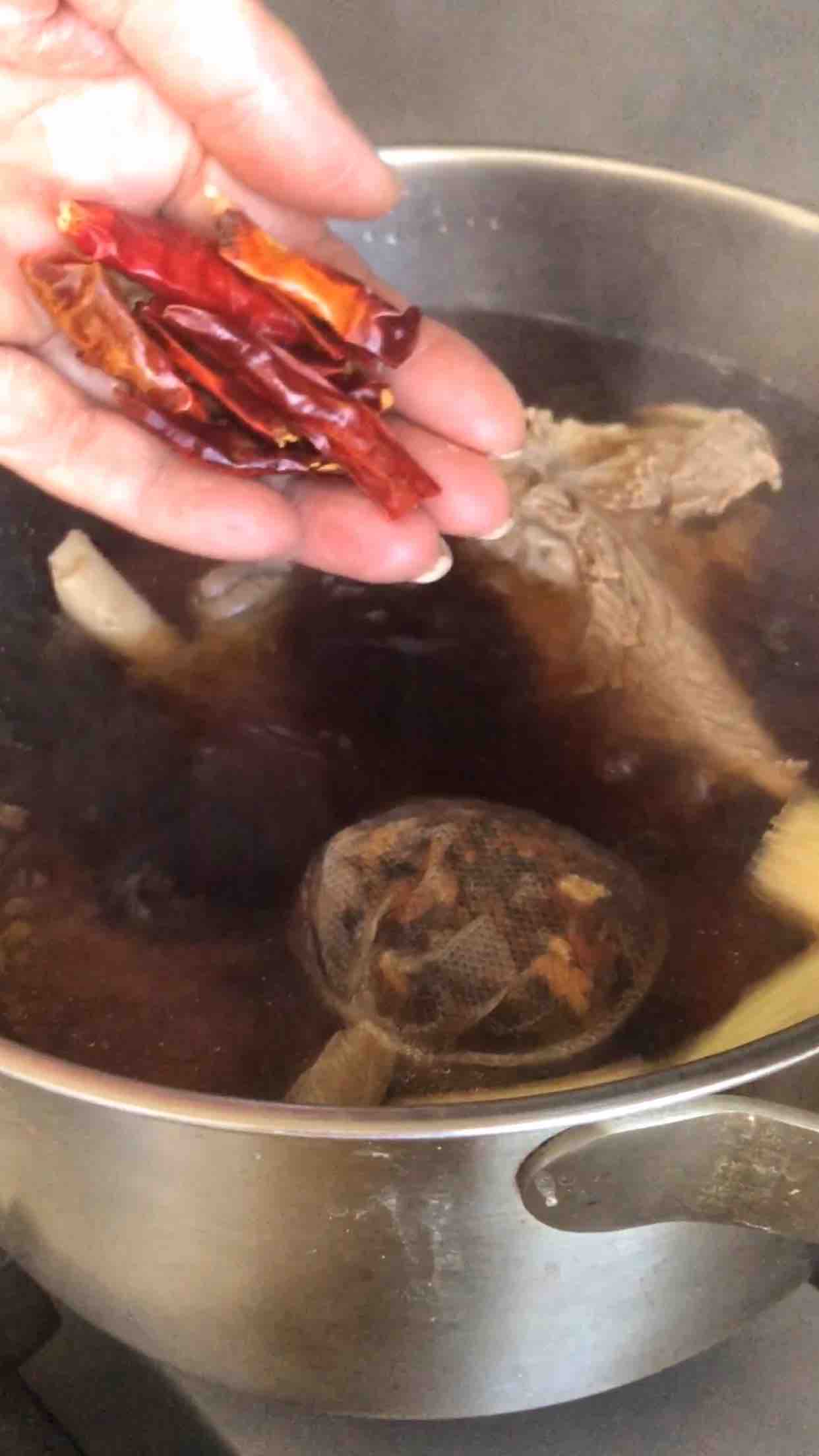 鹵味羊棒骨的做法-家常味煮菜譜-易網(wǎng)健康養(yǎng)生網(wǎng) 鹵味羊棒骨的做法-家常味煮菜譜
