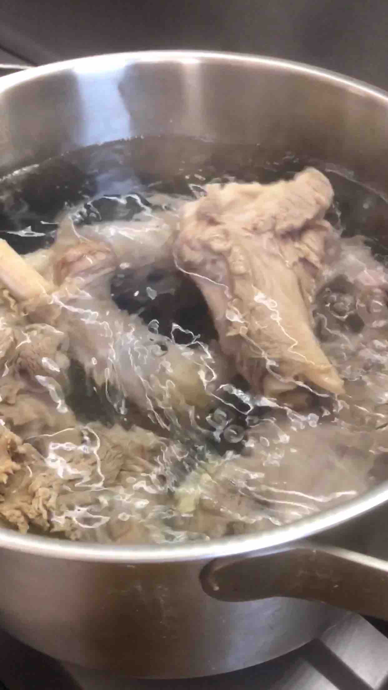鹵味羊棒骨的做法-家常味煮菜譜-易網(wǎng)健康養(yǎng)生網(wǎng) 鹵味羊棒骨的做法-家常味煮菜譜