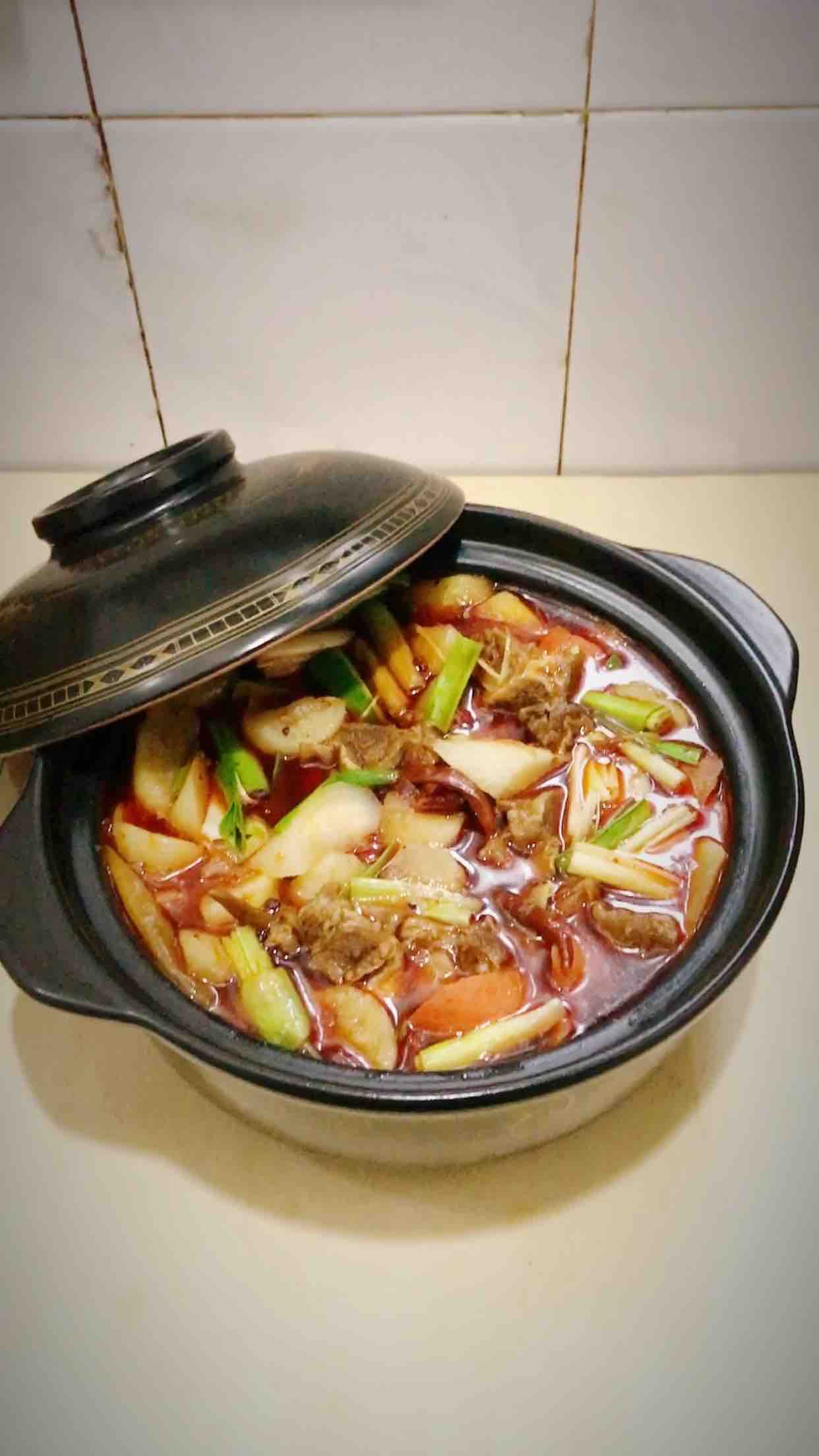 砂鍋燉牛腩的做法-香辣味燉菜譜-易網健康養生網 砂鍋燉牛腩的做法-香辣味燉菜譜