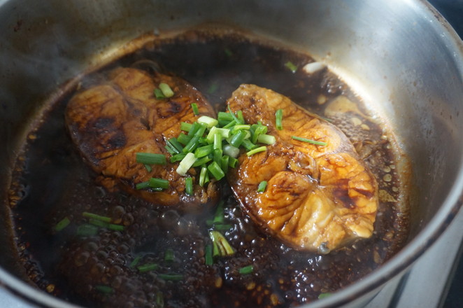 濃油赤醬紅燒魚的做法-家常味燒菜譜-易網(wǎng)健康養(yǎng)生網(wǎng) 濃油赤醬紅燒魚的做法-家常味燒菜譜
