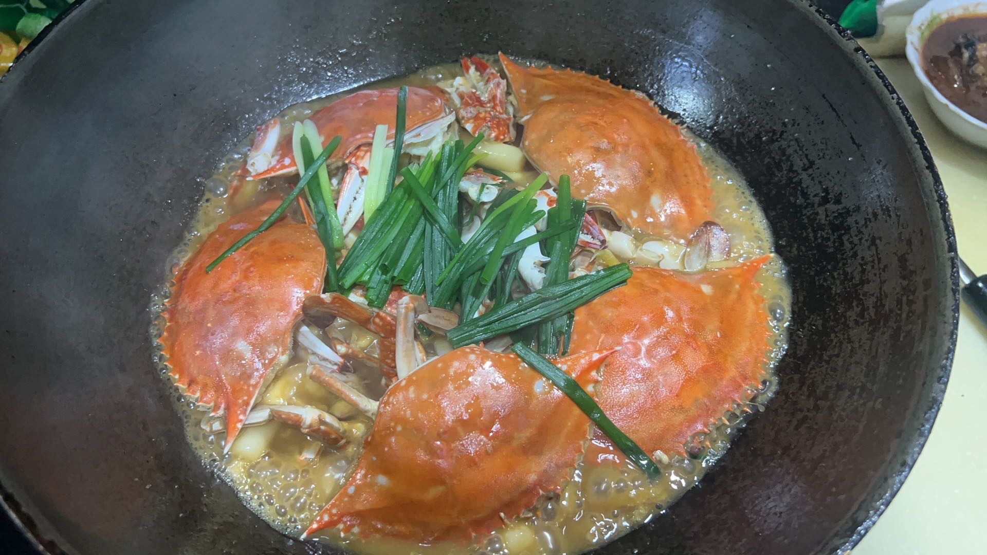 梭子蟹炒年糕的做法-咸鮮味燒菜譜