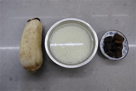 蓮藕怎么做好吃 這道紅糖糯米藕是女性補(bǔ)氣血的好幫手