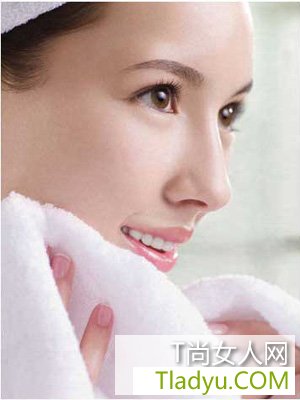 冬季女性肌膚易上火 三招為肌膚降降火-易網(wǎng)健康<a href=http://www.jjkd2019.cn/jkys/ target=_blank class=infotextkey>養(yǎng)生</a>網(wǎng) 冬季女性肌膚易上火 三招為肌膚降降火