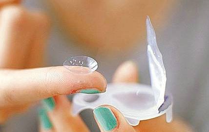 近視千萬(wàn)不能做的四件事，你都做了幾樣？