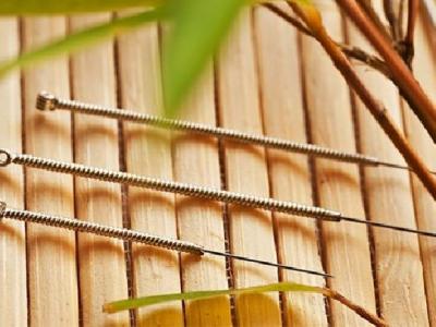 治療耳鳴用的針灸方法是怎樣的 專家解讀中醫(yī)針灸治耳鳴的方法