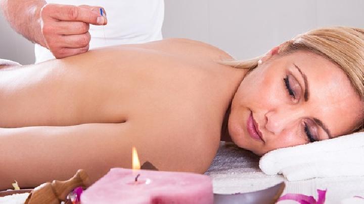 女孩繼發(fā)性閉經(jīng)有兩個原因 女孩繼發(fā)性閉經(jīng)可以試試中醫(yī)針灸